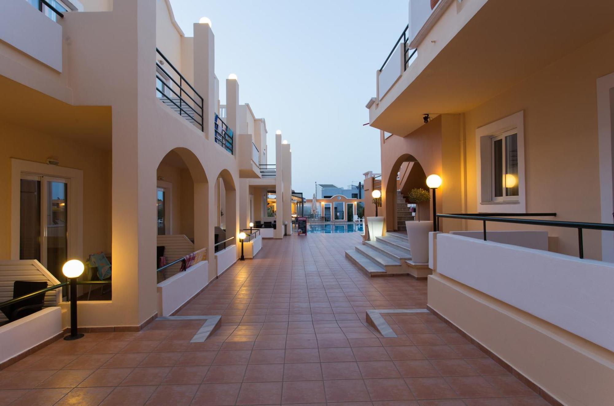 Nontas Hotel Apartments Daratsos Extérieur photo
